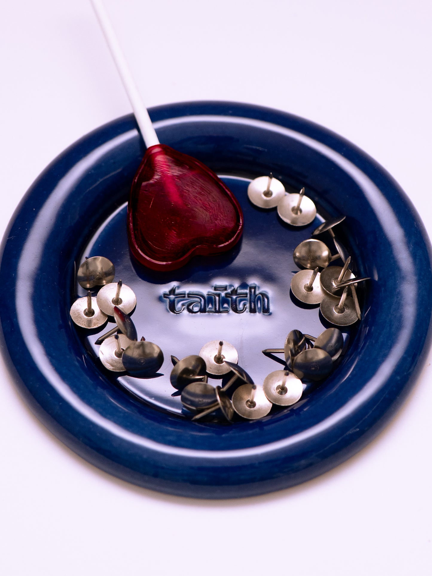 Taith Ceramic Stand