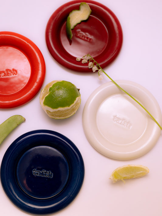 Taith Ceramic Stand