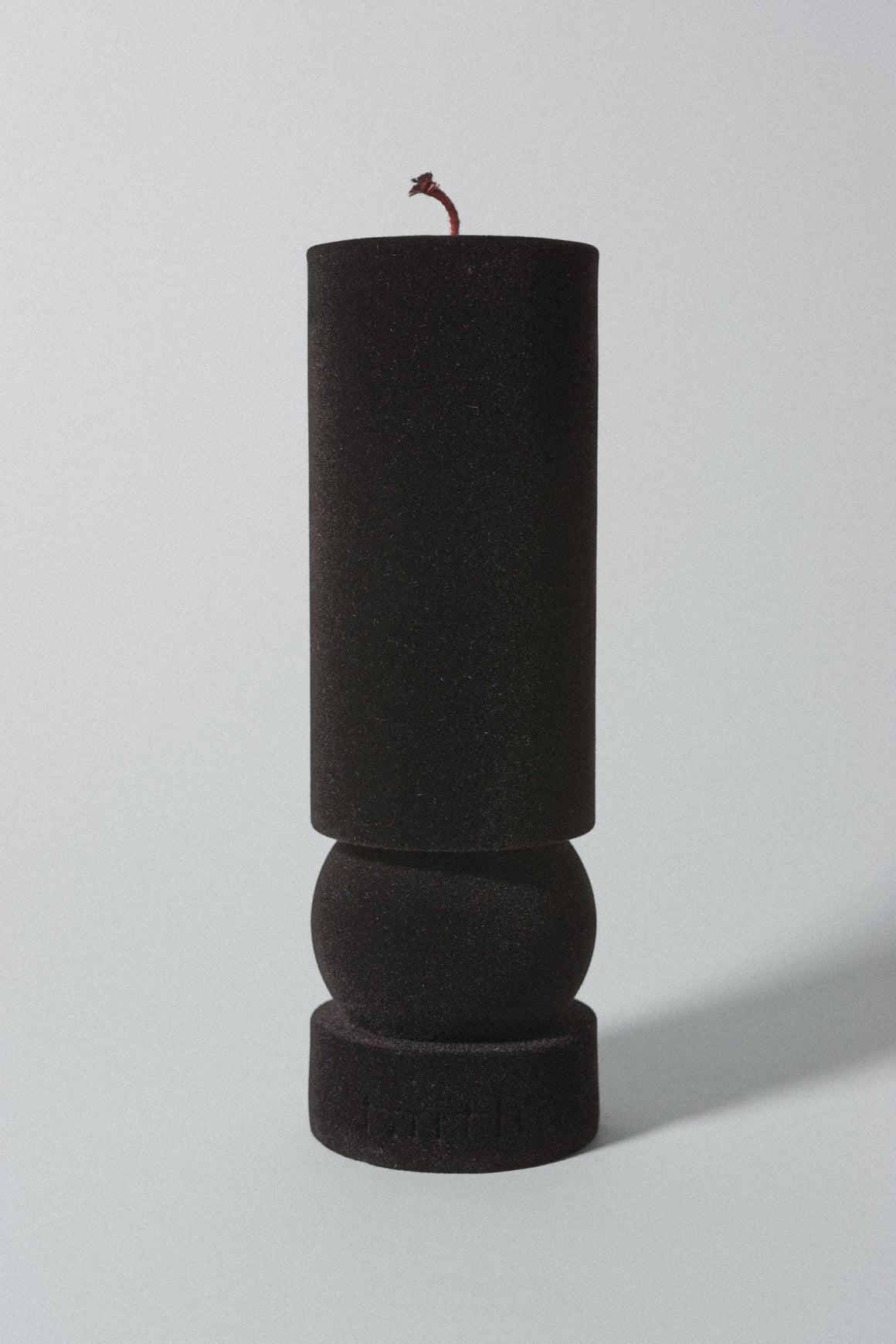 Ninu Black Velvet Candle