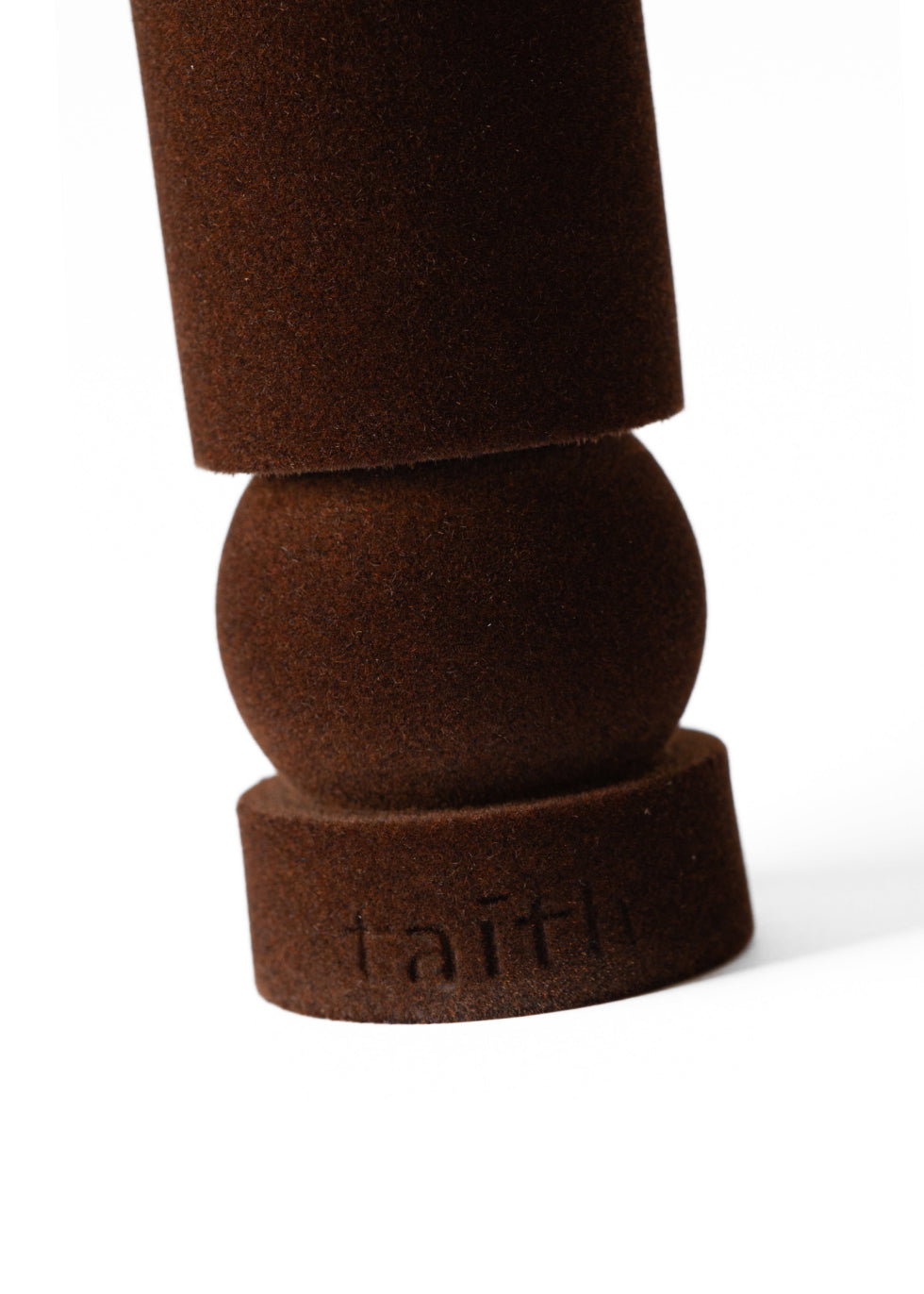 Ninu Brown Velvet Candle